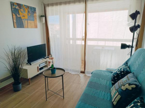 2 pièces climatisé avec balcon dans le vieil Antibes, résidence avec ascenseur